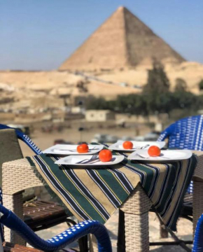 TuT Pyramids View